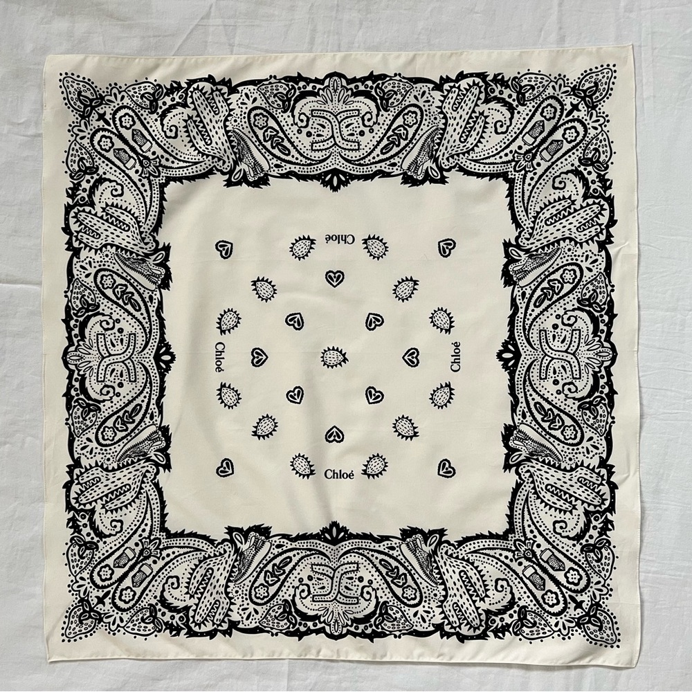 Chloé Bandanna